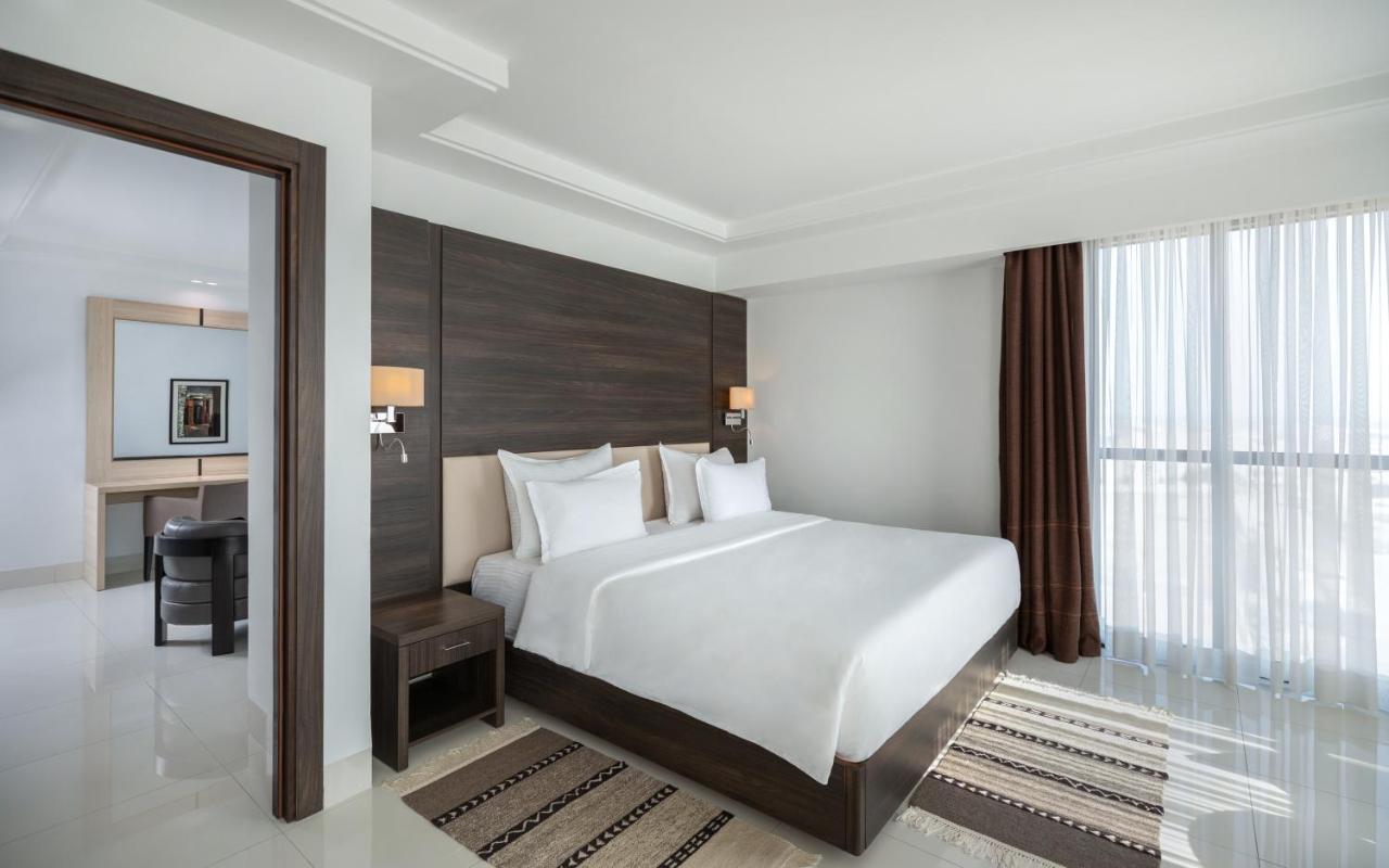 Radisson Hotel Sfax Exteriör bild A bedroom at the hotel