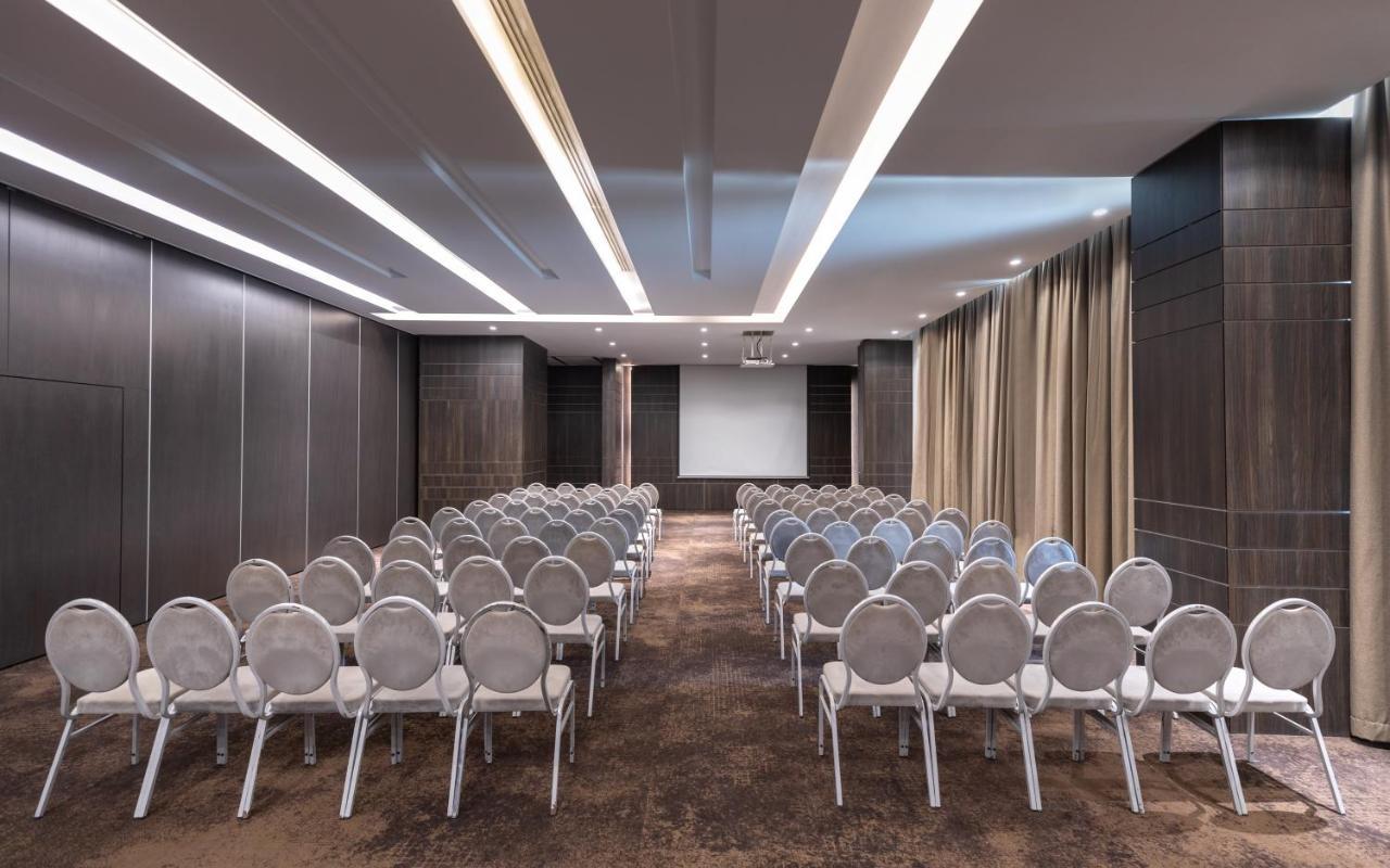 Radisson Hotel Sfax Exteriör bild Meeting room
