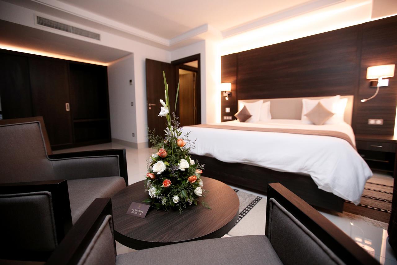 Radisson Hotel Sfax Exteriör bild A room at the hotel