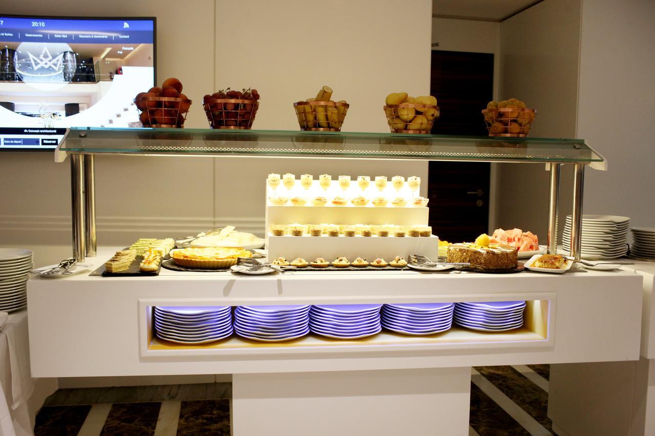 Radisson Hotel Sfax Exteriör bild A dessert buffet