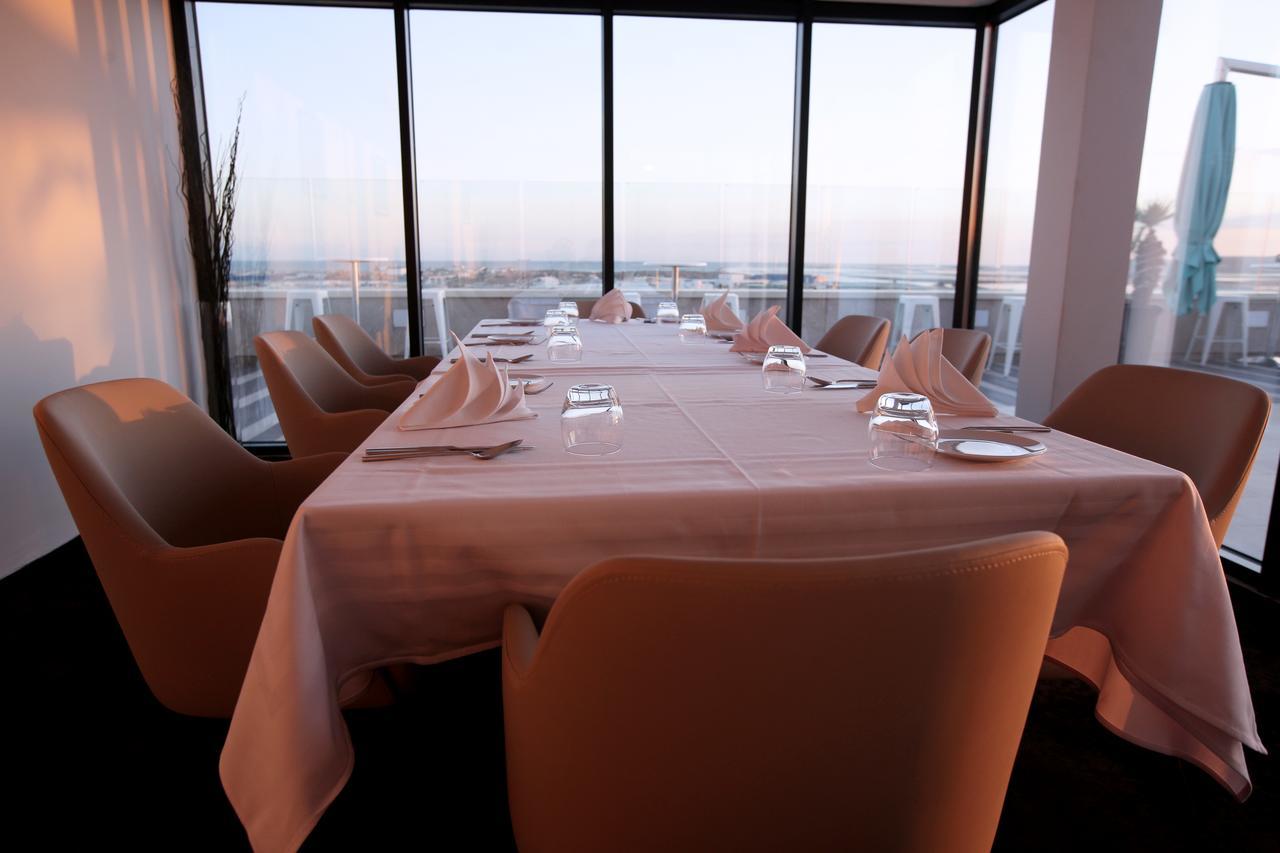 Radisson Hotel Sfax Exteriör bild Restaurant